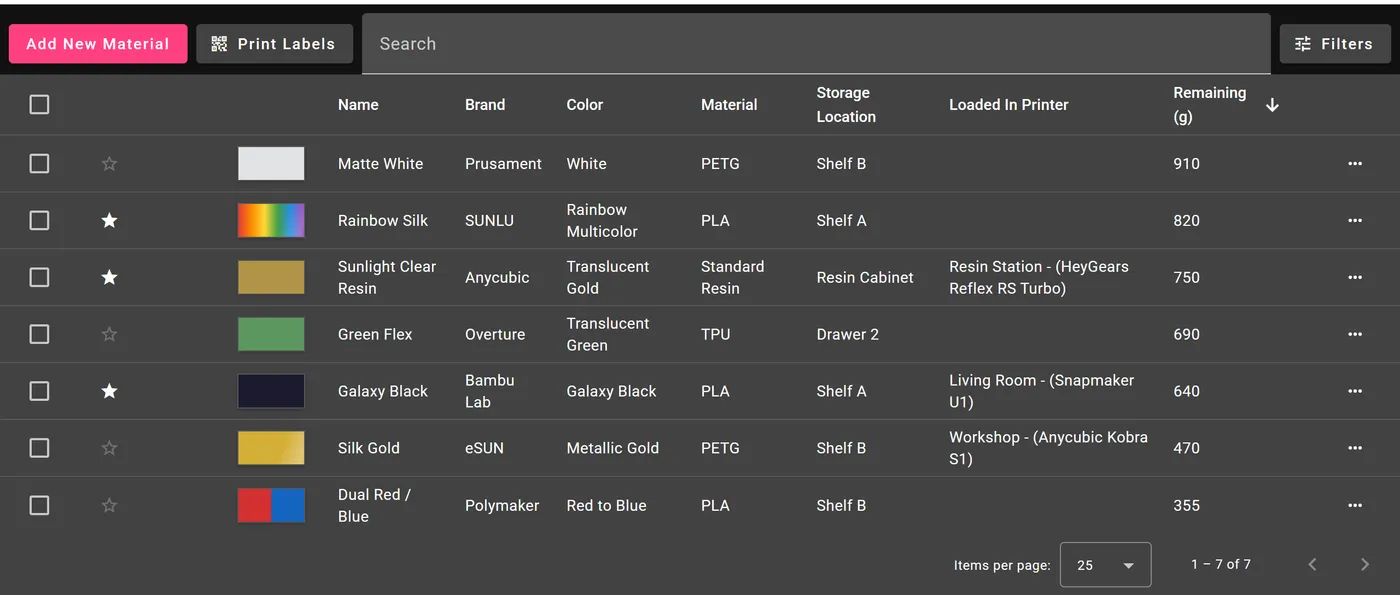 The material library listing rolls of filament with their colors, materials and remaining amounts